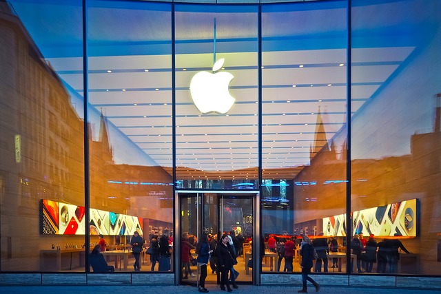 Apple's inaugural retail stores in India set to open next week